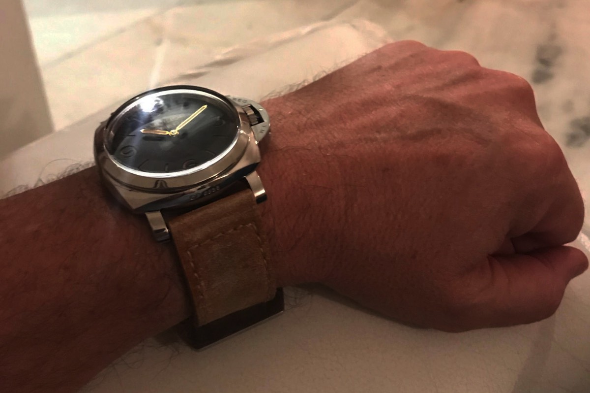 wrist shot on a PAM00372